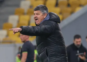 Каюк розставив крапки у справі Пономарьова: чи залишить тренер ЛНЗ заради Карпат — Футбол