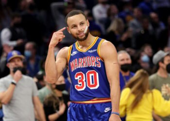 Каррі: Зіграю ще як мінімум три сезони у НБА | Баскетбол |