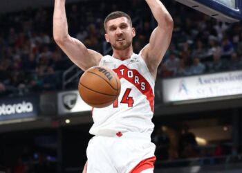 Михайлюк отримав пропозицію від Бостона | Баскетбол |