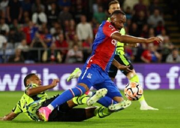 «Арсенал» на нервах добыл победу над «Кристал Пэлас»