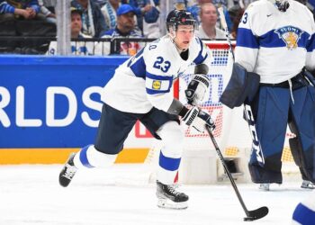 IIHF назвала хокеїстів з найсильнішим кидком на ЧС-2023 | Хокей |