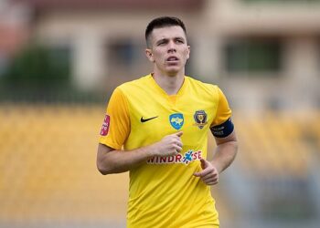 Капітан Дніпра-1 назвав причину розгромної поразки проти Славії у Лізі Європи | Єврокубки