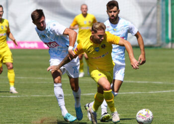 «Минай» втрачає перемогу над «Дніпром-1» наприкінці гри