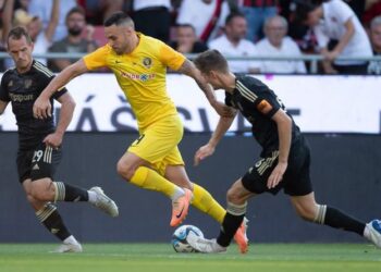 «Після фінального свистка були позитивні емоції»: нападник СК Дніпра-1 — про нічию в матчі Ліги конференції | Єврокубки