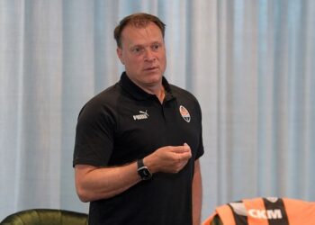 «Шахтер» опроверг слухи о проблемах главного тренера с игроками