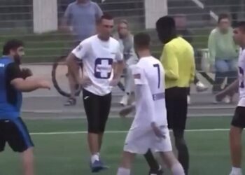 В РФ избили камерунского рефери за показанную красную карточку