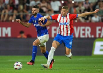 «Жирона» нервно обыграла «Севилью». Цыганков участвовал в голевой атаке, Довбик не попал в пустые ворота