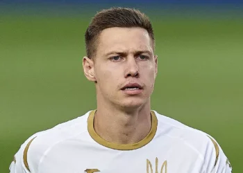 «Чекаємо на висновок лікарів»: Ван Леувен розповів про стан здоров’я Матвієнка — Футбол