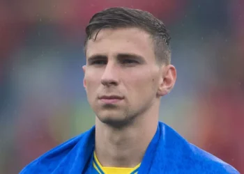 «Нам мало що вдавалося, дуже важко було виходити із захисту»: Забарний прокоментував поразку від Італії  — Футбол