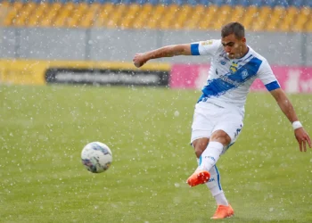 «Ставлюся до цього спокійно»: захисник Динамо розповів про пропозицію з топ-чемпіонату Європи — Футбол