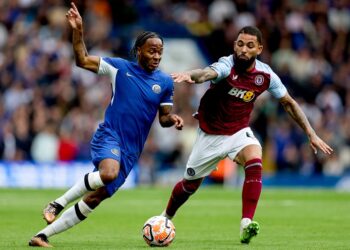 «Челси» в меньшинстве уступил дома «Астон Вилле»