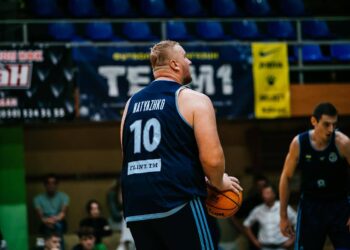 Дніпро вніс Кирила Натяжко в заявку на сезон Суперліги Favbet — Федерація баскетболу України