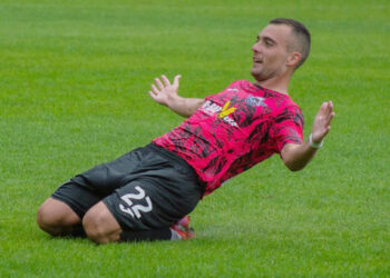 Друга ліга. Дебют у сезоні для Реал Фарми, центральна гра туру у Львові