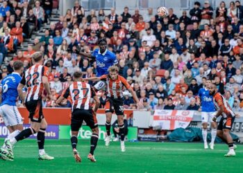 «Эвертон» с Миколенко одержал первую победу в АПЛ сезона 2023/24