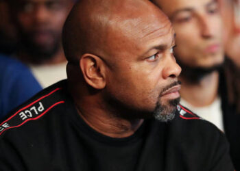 Легендарный Рой Джонс выступил против боя Усик — Фьюри — Спорт ):Бокс