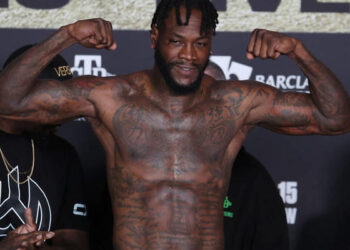 Отец Фьюри назвал единственного боксера, который не боится Уайлдера — Спорт ):Бокс