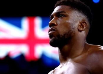 «Потрясающий бой»: Джошуа предложили встретиться в ринге с бывшим соперником Усика — Спорт ):Бокс