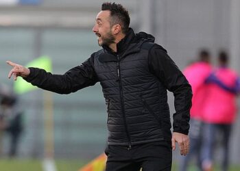 Роберто Де Дзербі пояснив сенсаційну поразку Брайтона у 1-му турі Ліги Європи | Єврокубки