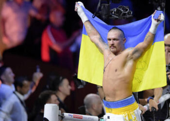 «У него крыша поехала»: Поветкин устроил истерику, ответив на вопрос об Усике — Спорт ):Бокс