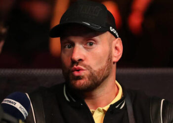 Усик, Джошуа или Джонс: Фьюри поинтересовался у фанатов, с кем ему нужно подраться — Спорт ):Бокс