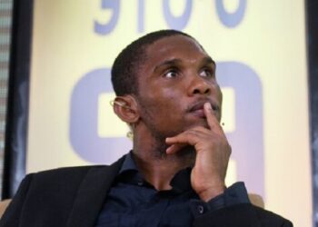 Знаменитый камерунский футболист поддержал Украину и уехал в РФ на матч сборной