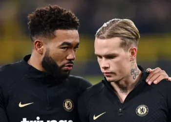 Мудрик налагодив дружбу з капітаном Челсі: українець опублікував промовисте фото — Футбол