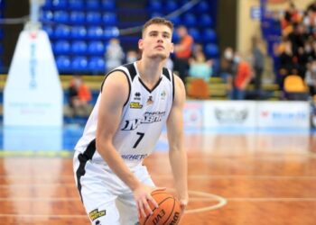 Черкаські Мавпи-Дніпро переграли Кривбас у матчі Суперліги | Баскетбол |