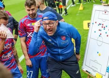 «Давайте про нього забудемо»: журналіст відреагував на інтерес Динамо та Шахтаря до польського фахівця — Футбол