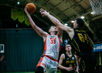 БК Рівне здобув ефектну перемогу над Київ-Баскетом — Федерація баскетболу України