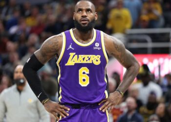 Леброн Джеймс: Ми молимося за мир в Ізраїлі | Баскетбол |