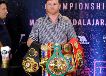 Де Ла Хойя сделал прогноз на бой Альварес – Кроуфорд — Спорт ):Бокс