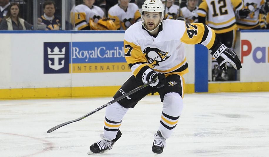 Ексхокеїсту НХЛ під час матчу перерізали горло ковзаном