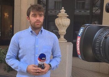 Фабрицио Романо объяснил причину по которой летом «Челси» не избавился от Мудрика