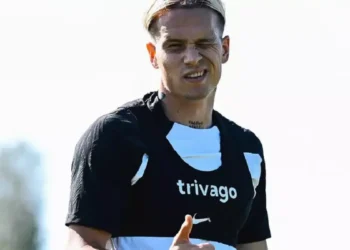 Мудрик продовжує відновлення після травми: українець, скоріш за все, пропустить гру у Кубку ліги — Футбол