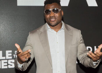 «Не понимаю»: Нганну удивило намерение Фьюри подраться с Усиком после поединка с ним — Спорт ):Бокс