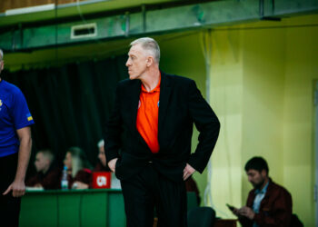 Рiвне-ОШВСМ у Львові впевнено здолало Запорiжжя: вiдео коментарiв — Федерація баскетболу України