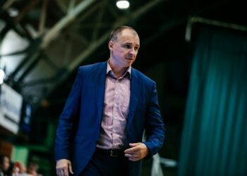 Рівне з перемоги над Старим Луцьком дебютував у Суперлізі Favbet: відео пресконференції — Федерація баскетболу України