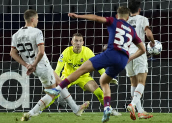 Сейв Дмитрия Ризныка в матче Лиги чемпионов Барселона — Шахтер был высоко оценен УЕФА