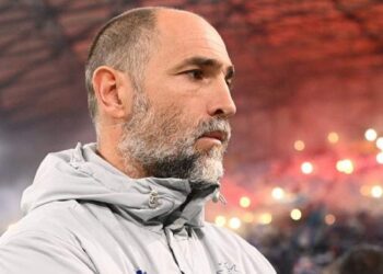 «Шахтер» подыскивает замену Патрику ван Леувену