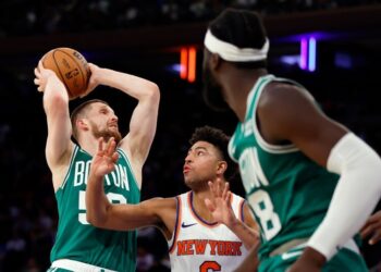 Святослав Михайлюк набрав 15 очок в першій передсезонній грі за Бостон — Федерація баскетболу України