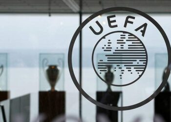 УЕФА вернул дисквалификацию для всех россиян на свои турниры