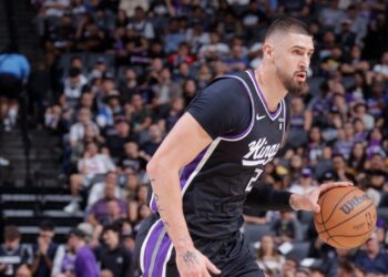 Українці за кордоном: Лень зіграв проти Голден Стейт, Герун залишається без перемог в Японії — Федерація баскетболу України