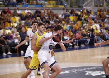 Українці за кордоном: Пустовий набрав 18 очок в Іспанії, дабл-дабли Геруна та Ковальова — Федерація баскетболу України