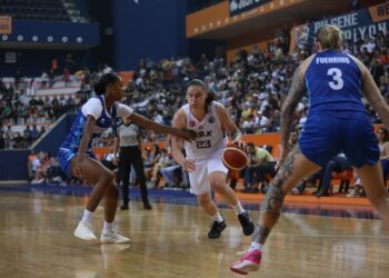 Українки за кордоном: Ягупова набрала 19 очок в Євролізі, Яцковець зіграла у Єврокубку — Федерація баскетболу України