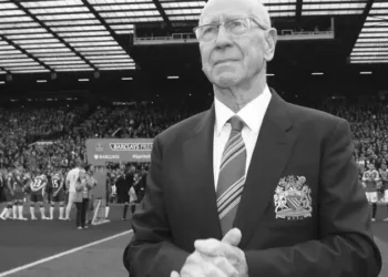 Умер чемпион мира и обладатель «Золотого мяча» легендарный Бобби Чарльтон