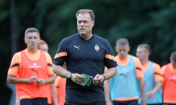 Ван Леувен конфликтовал с лидерами «Шахтера», что повлияло на его увольнение