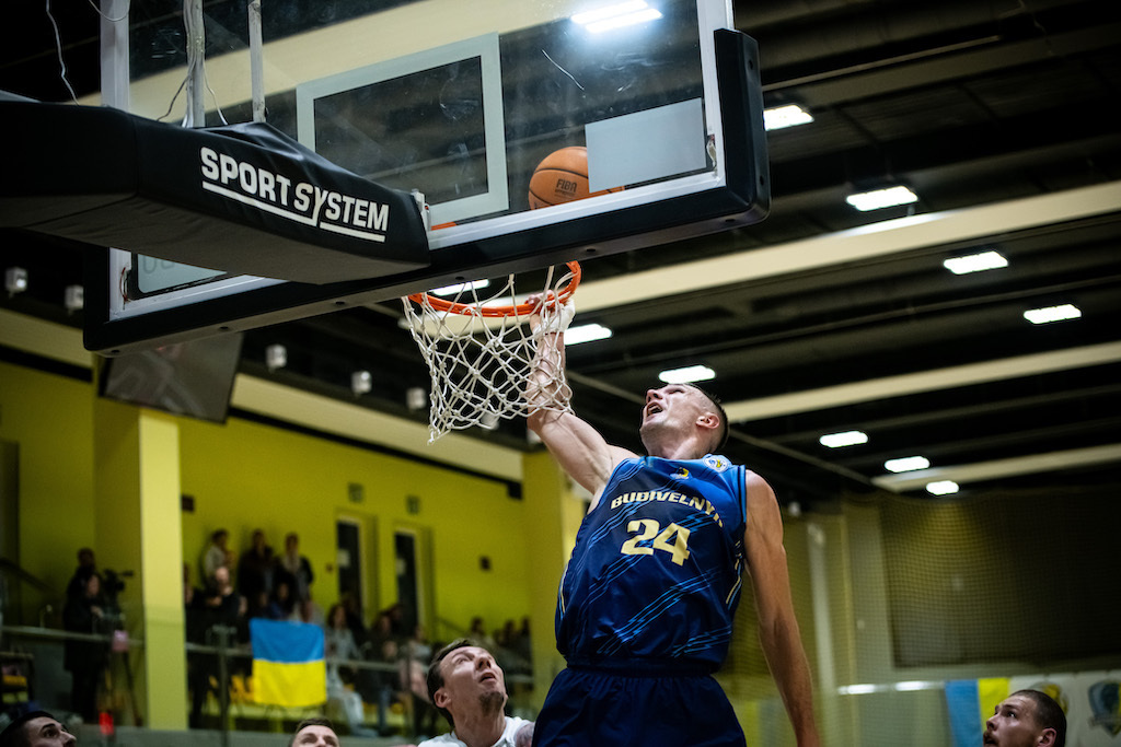 Будівельник переміг Запоріжжя на старті нового ігрового тижня: хайлайти матчу 14 листопада