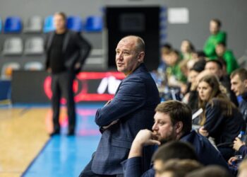 Дніпро на домашньому майданчику переграв Кривбас: відео коментарів — Федерація баскетболу України