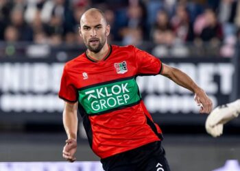 Известный экс-игрок сборной Нидерландов приостановил свою карьеру из-за проблем с сердцем