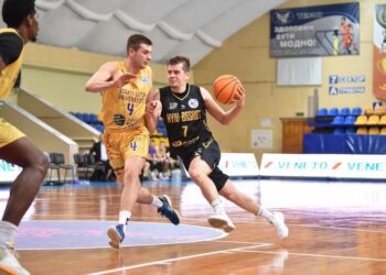 Київ-Баскет впевнено обіграв Старий Луцьк — Федерація баскетболу України